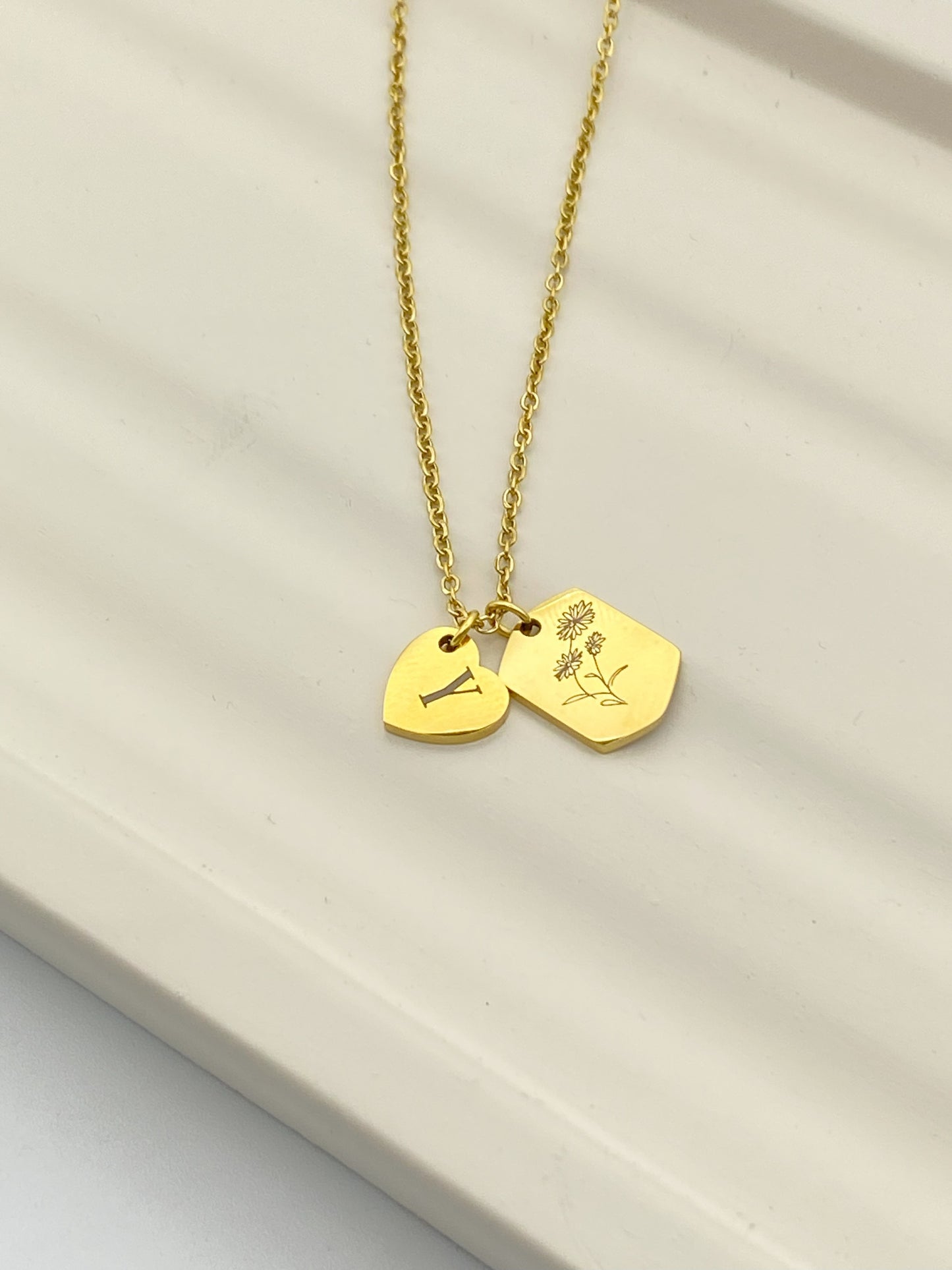Birthflower & Initial Necklace – Personalized Gold Pendant