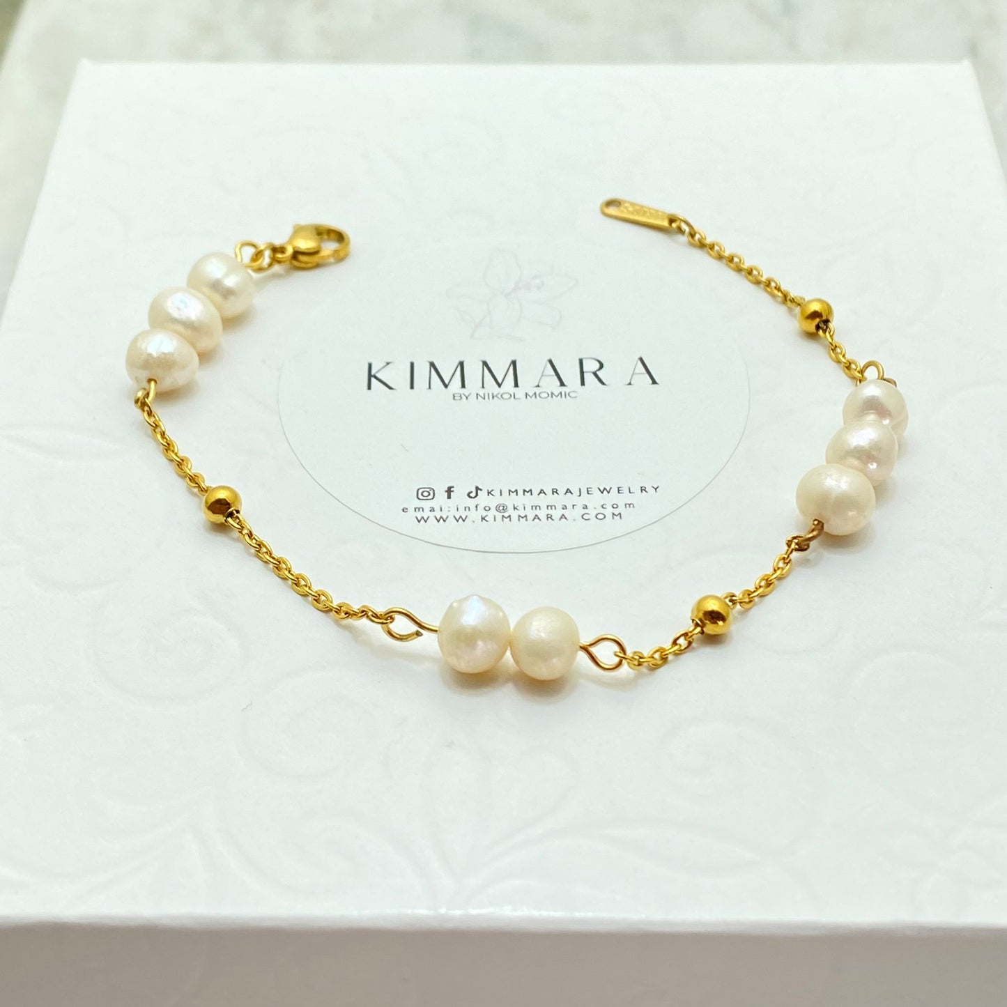 PEARLS - BRACELET