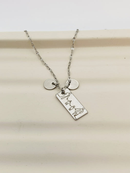 Family Line Art Necklace – A Tribute to Your Loved Ones